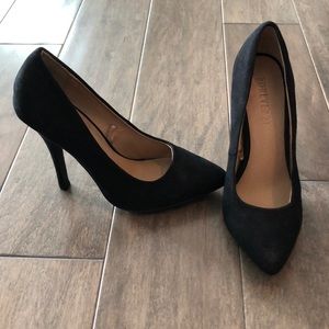 Black heels size 5.5